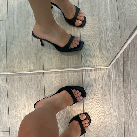 Alias Mae Revolve Leather Mules - Picture 7 of 12